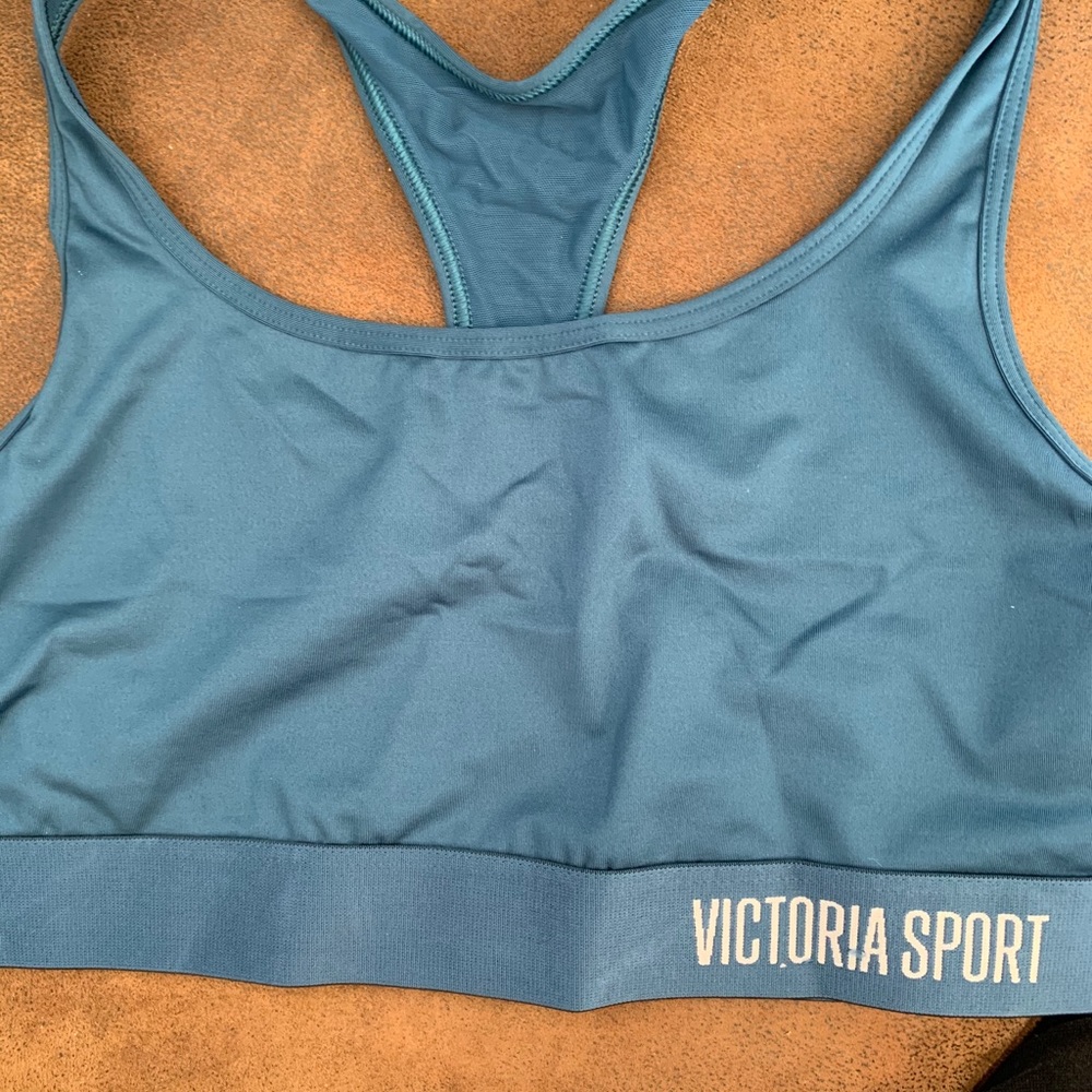 NWOT Victoria Secret Teal Sports Bra M